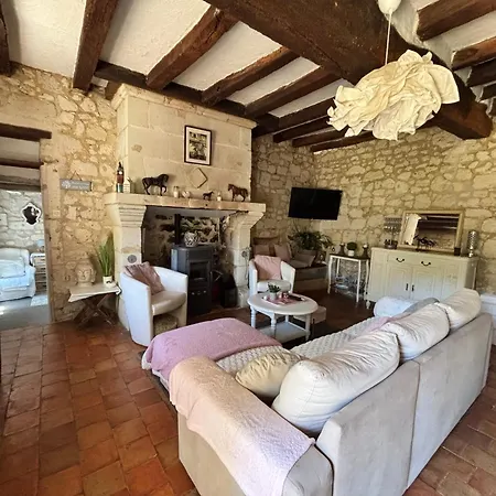 Дом отдыха La Poiteviniere, Jardin, Barbecue, Proche Saumur, 7 Couchages Neuille