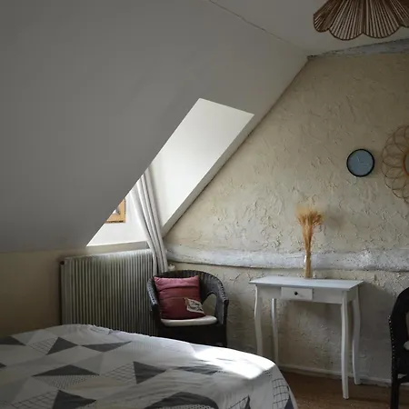 La Poiteviniere, Jardin, Barbecue, Proche Saumur, 7 Couchages Дом отдыха Neuille