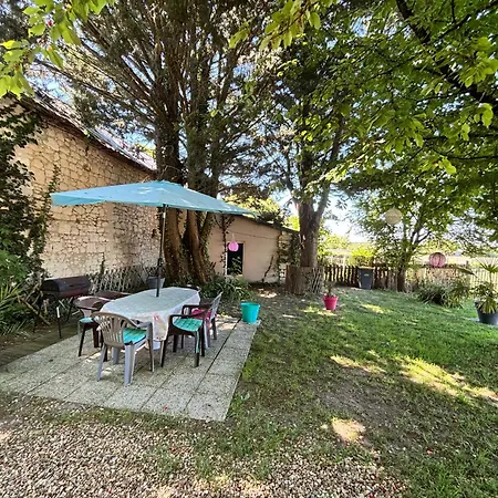 La Poitevinière, Jardin, Barbecue, Proche Saumur, 7 Couchages Hébergement de vacances *