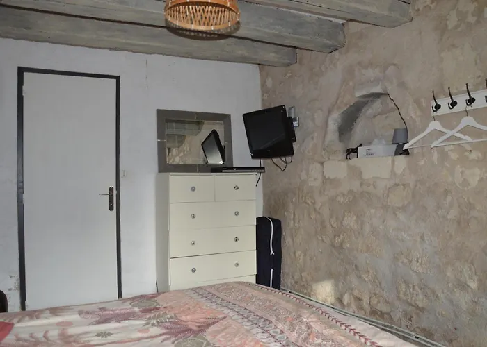 Casa vacanze La Poitevinière, Jardin, Barbecue, Proche Saumur, 7 Couchages